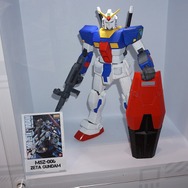 【G-STAR 2014】ガンダムをグフやユニコーン風にアレンジ！「RX-78-2」が36体立ち並ぶガンプラコーナーが熱い
