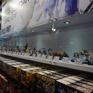 【G-STAR 2014】ガンダムをグフやユニコーン風にアレンジ！「RX-78-2」が36体立ち並ぶガンプラコーナーが熱い