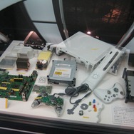 【TGS2008】貴重なファミコンも分解「ゲーム科学博物館」