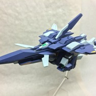 薄くシャープなフォルム