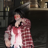 新宿の街にゾンビが出現！？為す術もなく襲われたインサイド編集部の運命は…