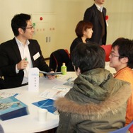 企業ブースでは気になる企業と情報交換＋インターンのアピールも
