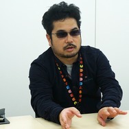 『サマーレッスン』をプレイしながら、VRの可能性と課題を原田氏に訊いた