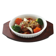 『アイマス』カフェ＆バー、オリジナルフード・ドリンク・グッズなどが公開 ─ オープニングイベントも開催