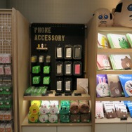 LINEファンの聖地!? 13日オープンの原宿「LINE FRIENDS STORE」をブラウン好きの編集長がチェック！