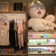 LINEファンの聖地!? 13日オープンの原宿「LINE FRIENDS STORE」をブラウン好きの編集長がチェック！