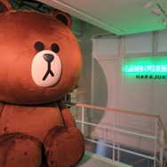 LINEファンの聖地!? 13日オープンの原宿「LINE FRIENDS STORE」をブラウン好きの編集長がチェック！