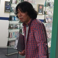 キャラのパンツは毎日変わる!?『夏色ハイスクル』の学園生活について、理事長にインタビューした