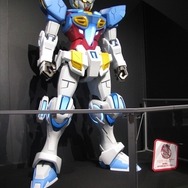実物大ガンダムが冬をロマンチックに演出 さらにお台場に“1/10G-セルフ”登場