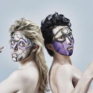 美容液が浸透している「ジョジョの奇妙な冒険」のフェイスパック発売決定