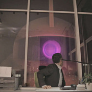 ザク、東京に立つ！？ 「シャア専用ザク」がビルを急襲する実写映像が公開