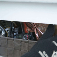 ザク、東京に立つ！？ 「シャア専用ザク」がビルを急襲する実写映像が公開