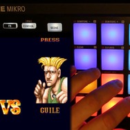『スト2』をプレイしつつ、ガイルステージのドラムを演奏!?まさかの同時プレイを「Maschine」で実現した動画が公開
