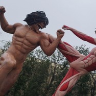 「ユニバーサル・クールジャパン」ついに開幕!「エヴァ」「進撃」「バイオ」「モンハン」の大迫力を写真で