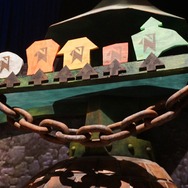 USJ「モンスターハンター・ザ・リアル 2015」で等身大「ジンオウガ」が咆哮!超帯電状態も徹底再現