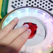 最新作『新甲虫王者ムシキング』ロケテレポ！進化した筐体やバトルシステムをチェック