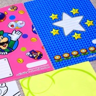 裏面には書いて消せる部分が