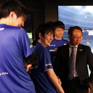 岡田監督率いる「ウイイレ日本代表」が世界王者に挑む！エキシビジョンマッチ会場レポート