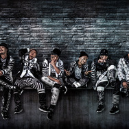 『パズドラ』のテーマソングをダンスアーティスト集団「レッキンクルーオーケストラ」が電飾ダンスで表現