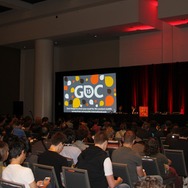 初のeSportsサミットの会場は超満員だった