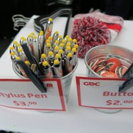 【GDC 2015】Tシャツ、バッグ、ノート・・・今年も豊富に揃ったGDCグッズをチェック