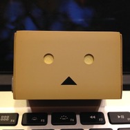 【フィグライフ！】第1回 ポージングの自由度が気になる完全変形ダンボーと遊ぶ