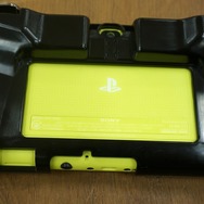 PS Vita向け「L2/R2ボタン」搭載グリップカバーを触ってみた！求めていたのはコレだが…