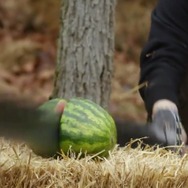 例の鍛冶職人、「ベルセルク」ガッツが鷹の団時代に愛用した大剣を再現