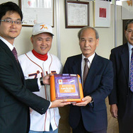 『パンヤ』アズテックの売上げを基に、AEDを寄付