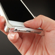 『バイオハザード』サムライエッジ「バリーモデル」の図柄を彫刻したiPhone6用ケース登場