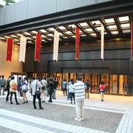 昨年9月サントリーホール公演のエントランス外観