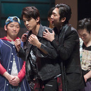 脅威のリアルタイムモーションキャプチャーで『バーチャ』！舞台「TOKYOHEAD」開幕