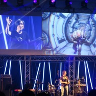 アイトラッキングで低負荷を実現したVRヘッドセット「FOVE」