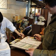 【インタビュー】『BLAZBLUE』森Pがヒトカラ!?パセラに向かう所を突撃してみた