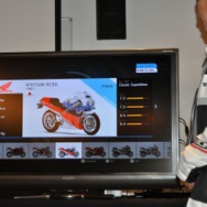 発売迫るバイクライドシミュレーター『RIDE』を体験！ ライダー中野真矢さんもプレイ