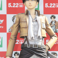 リヴァイ等身大フィギュア