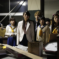 映画「コープスパーティー」生駒里奈たちが恐怖におびえる予告映像が公開…ポスタービジュアルも