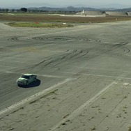 VRヘルメットを被って実際の車を運転してみた