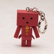 ダンボーが恋や学業を応援！お守りマスコット「omamori DANBOARD」11月発売