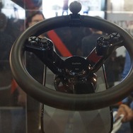 【E3 2015】話題の農作業ゲーム専用コントローラーの実物を写真で！ロマン溢れる機能にも注目