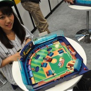 【おもちゃショー15】3割打てればガチで強打者。ハイレベルな「3D野球盤」がかつての少年達で大賑わい