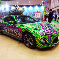 【東京おもちゃショー15】チェリオが走る!?　ペットボトルデザインに塗られた86