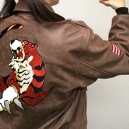 『シェンムー3』Kickstarterの新たな支援者特典に「芭月涼着用の革ジャン」レプリカが追加