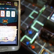 【特集】スマホを頼りに“迫りくるメリーさん(見えない)”から逃げる恐怖のボドゲ『From: Merry』をプレイ