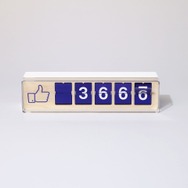 Twitterのフォロワー数を“物理的に表示”してくれる置物「Smiirl Counter」9月発売