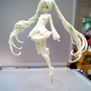 【フィグライフ！】第10回：セル画にしか見えない“むむむ式ガンダム”とも出会えた「ワンフェス2015」夏ノ陣