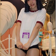 【コミケ88】企業ブースも頑張ってます！どどーんっと大放出 ー コンパニオン写真集2015