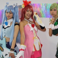 【コミケ88】企業ブースも頑張ってます！どどーんっと大放出 ー コンパニオン写真集2015