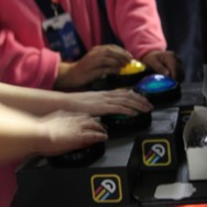 【PAX Prime 2015】ワンボタンでドットの軌跡を描いていくアクション『One More Line』がクール熱い