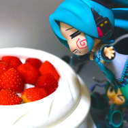 【フィグライフ！】第12回：祝・8歳！誕生日の8月31日はミクさんたちにケーキをプレゼントして遊んだ